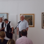 Dr. Göncz László, a szlovéniai magyar közösség országgyűlési képviselője megnyitja a kiállítást ()